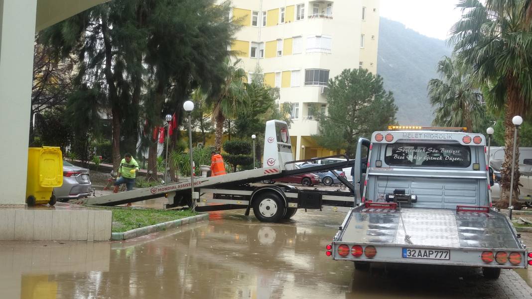 Antalya’da gece yaşanan felaketin bilançosu gündüz ortaya çıktı 2